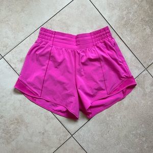 Lululemon Hotty Hot High-Rise Short 4" in Sonic Pink Size 6